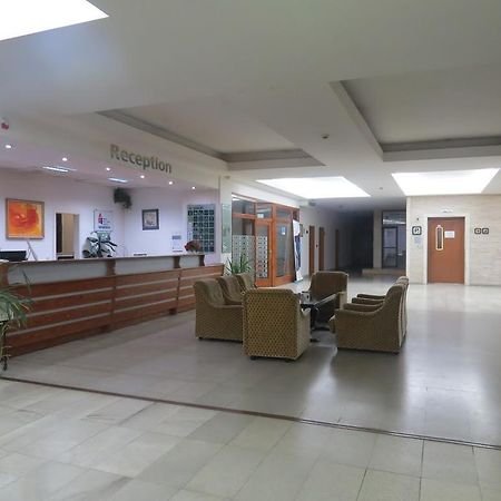 Hotel 斯莫梁 外观 照片